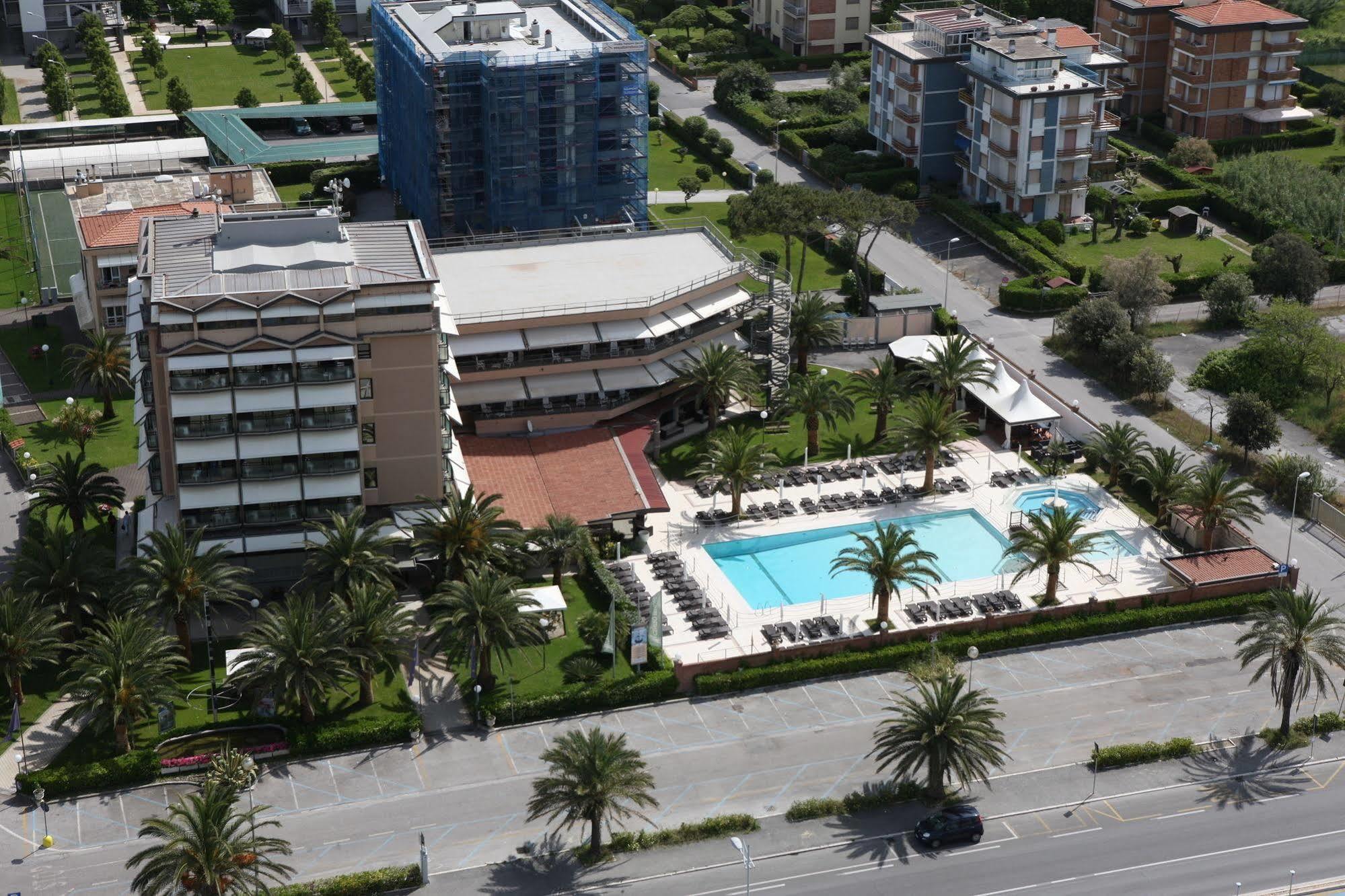 Hotel Caesar Residence&SPA Lido di Camaiore Exterior foto